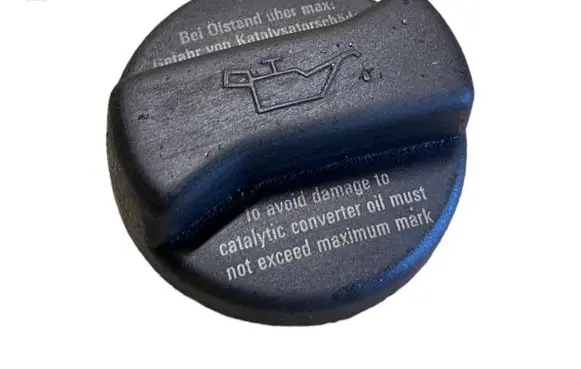 Volkswagen Golf IV Oil filler cap 06A103485C