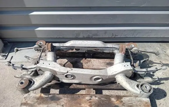 BMW 7 E65 E66 Rear axle beam 