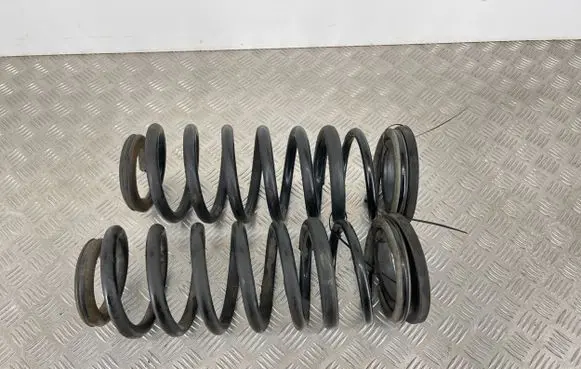 Nissan Navara D23 Rear coil spring