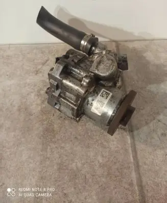 BMW 5 E60 E61 Power steering pump 7697974115 676976605