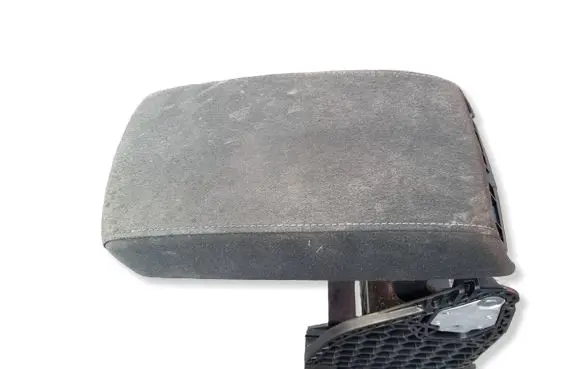 Skoda Octavia Mk2 (1Z) Armrest 1Z0864207C 113010015101