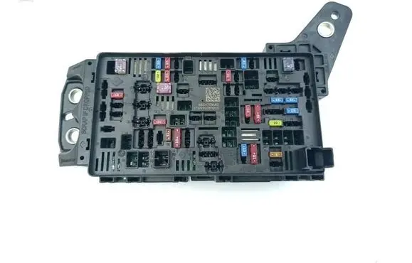 Jeep Grand Cherokee WL Fuse module 68347016AD