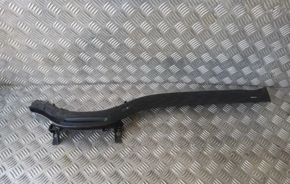 Radio/GPS head unit trim
