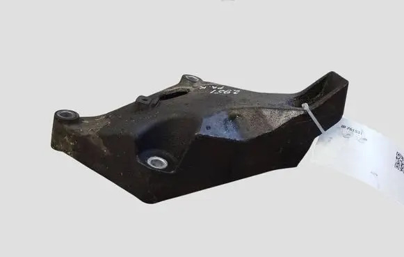 BMW 3 E90 E91 Engine mounting bracket 6775041