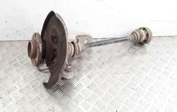 Rear wheel hub spindle/knuckle