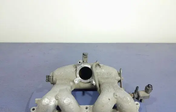 Toyota Prius (NHW20) Intake manifold