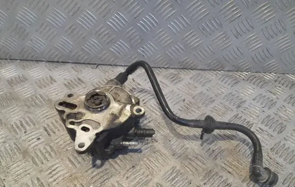 Audi A3 S3 8P Fuel injection high pressure pump 03G145209C 300306