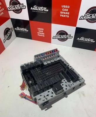 Volvo S60 Fuse module 8651547