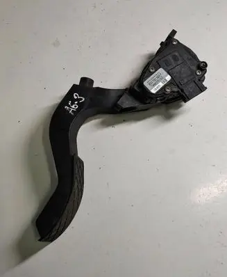 Audi A6 S6 C5 4B Accelerator throttle pedal 8D1721523F 6PV00837603