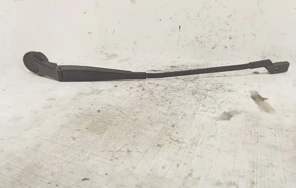 Citroen C4 Grand Picasso Front wiper blade arm 9676867780
