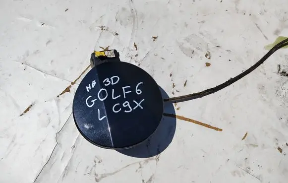 Volkswagen Golf VI Fuel tank cap 