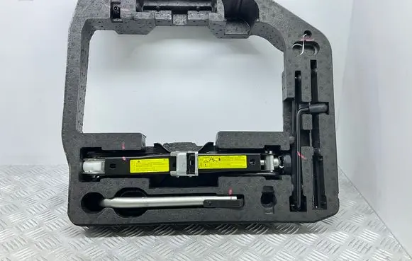 Audi A4 S4 B8 8K Tool box 8T0012109A 8K0011031K 8N0012219C