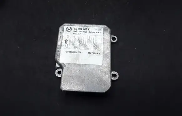 Skoda Fabia Mk1 (6Y) Airbag control unit/module 1C0909605K 1C0909605 5WK43125