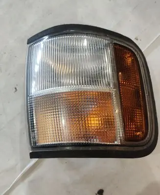 Isuzu Trooper Front indicator light