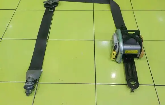 Honda Insight Front seatbelt TKAH3EJ530 BEZPIECZENSTWA