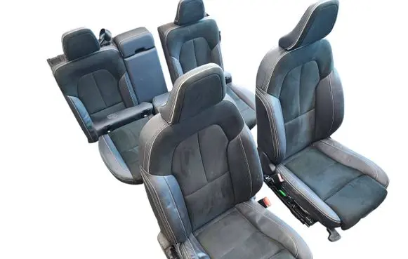 Volvo XC40 Seat set 