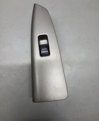 Toyota Corolla Verso E121 Electric window control switch 7423113110 7423113120