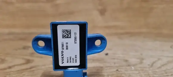 Volvo C30 Airbag deployment crash/impact sensor 30798511