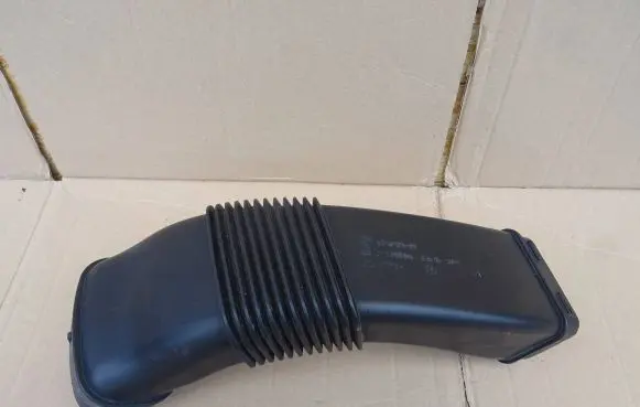 BMW X4 F26 Intercooler pipe mounting bracket 8519133 0113859A