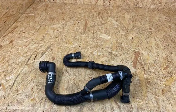 Land Rover Range Rover Evoque L551 Engine coolant pipe/hose K8D28260BB
