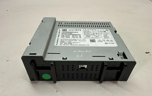 Chevrolet Camaro Radio/CD/DVD/GPS head unit 42481573 555343750 1050000000