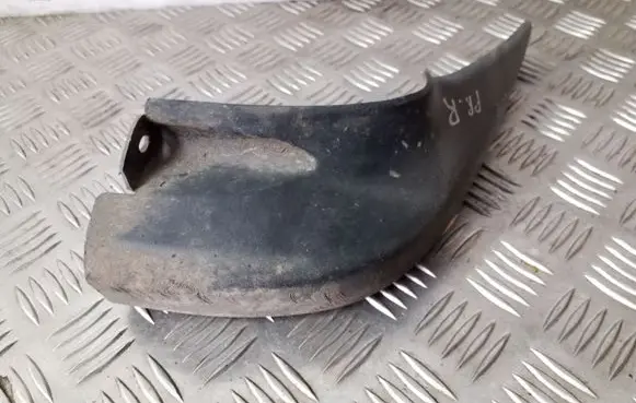 Chrysler Voyager Front mudguard 