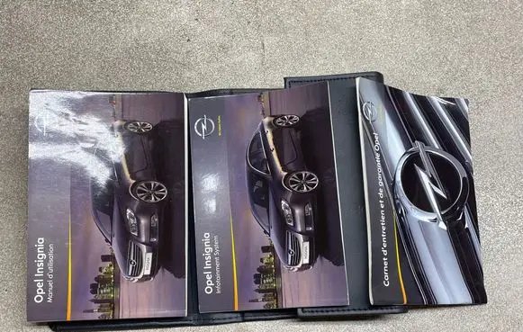 Opel Insignia B Owners service history hand book