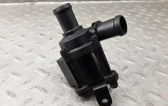 Volkswagen PASSAT B8 USA Electric auxiliary coolant/water pump 5C0965561 704071440