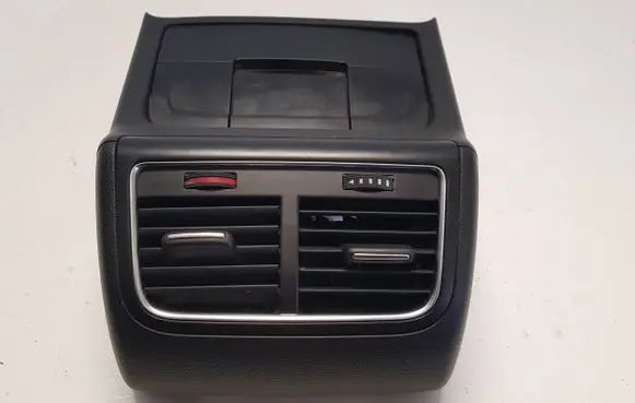 Rear air vent grill