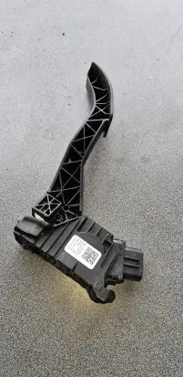 Volkswagen Golf VII Accelerator throttle pedal 5Q1723503H
