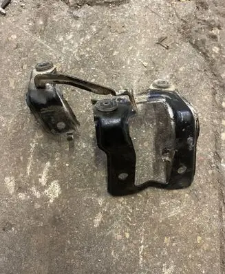 Renault Master III Power steering pump mounting bracket A0035475