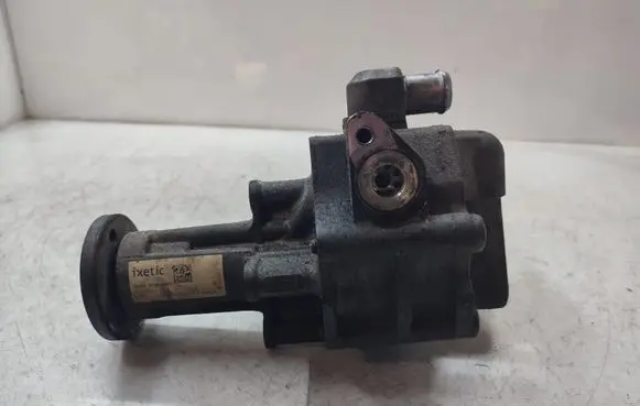 BMW X5 E70 Power steering pump 6796462 679646203