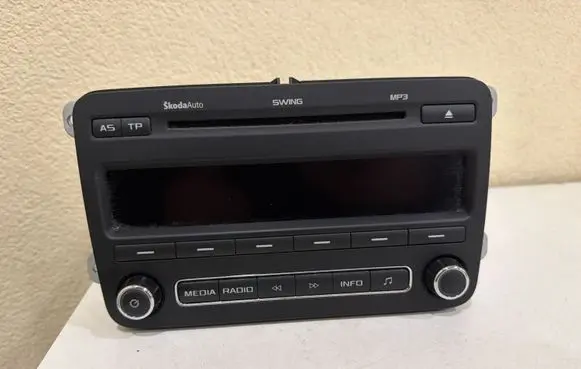 Skoda Fabia Mk2 (5J) Radio/CD/DVD/GPS head unit 5J0035161D