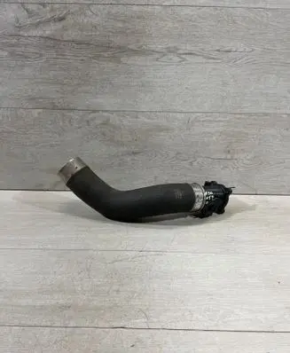 Intercooler hose/pipe