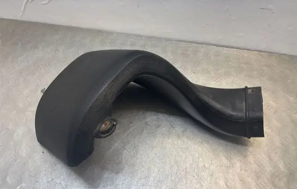 Volvo V70 Air intake duct part 30636844