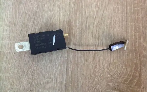 Citroen C4 I Picasso Aerial antenna amplifier 9657017980 920059003