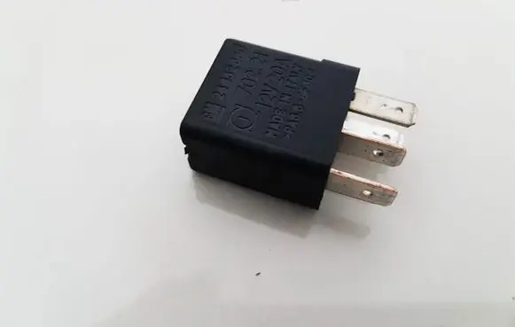 Opel Zafira A Other relay 24432680 702.21