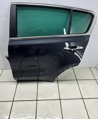 KIA Sportage Rear door