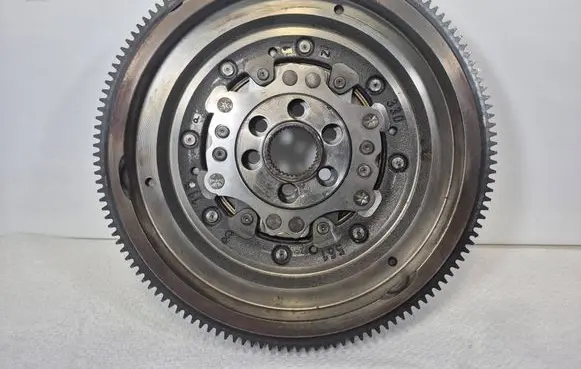 Volkswagen Transporter - Caravelle T5 Dual mass flywheel 012295000324