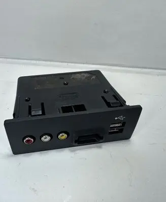 Ford Kuga II USB socket connector 