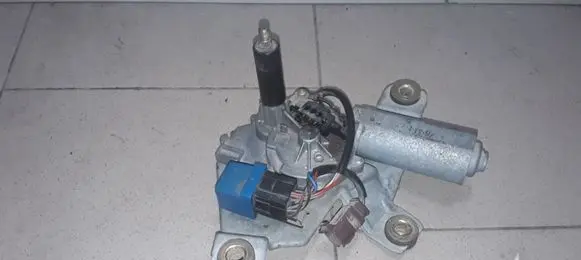 Peugeot 406 Rear window wiper motor 0390201539
