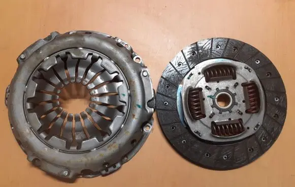 Dacia Sandero Clutch set kit 301012218R 302101221R