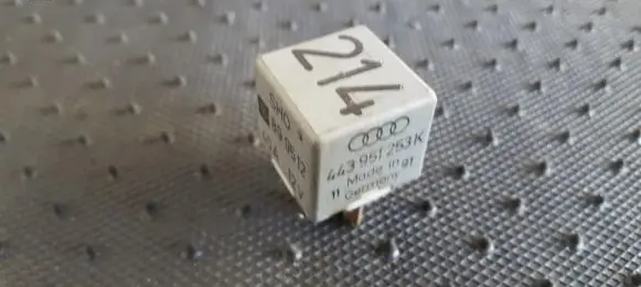 Audi A4 S4 B5 8D Other relay 443951253K 89951240A12V