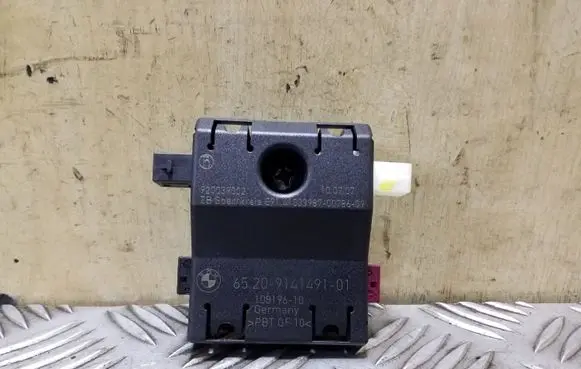 BMW X5 E70 Antenna control unit 65209141491 9141491 920039002