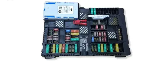 BMW 5 G30 G31 G38 Fuse module 6837092