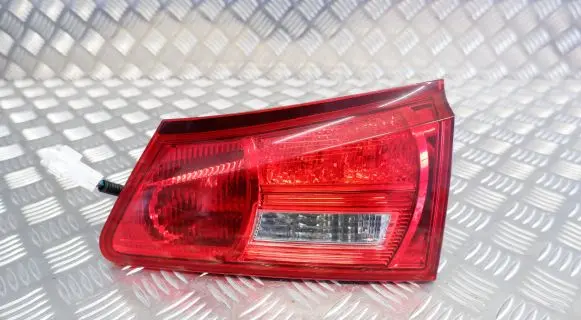 Lexus IS 220D-250-350 Tailgate rear/tail lights 8158153070 8158153071