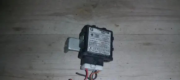 Mitsubishi Galant Immobilizer control unit/module mr301002 x1t1447sm
