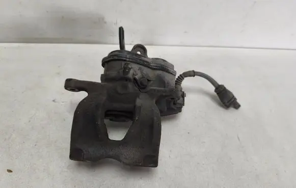 Audi A4 S4 B9 Rear brake caliper 8W0405AT