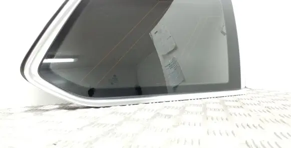 Volkswagen PASSAT B8 Rear side window 3G9845298