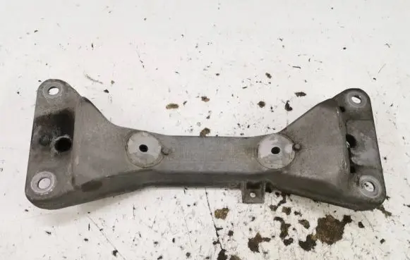 BMW 4 F36 Gran coupe Gearbox mounting bracket 6796605 18574710